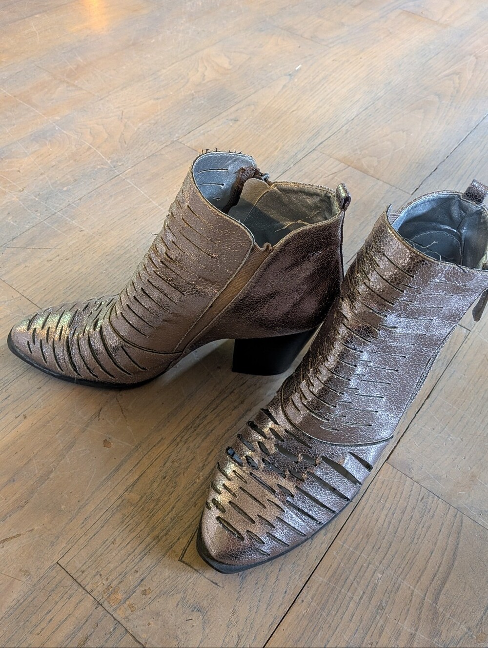 ✨5 For $25 Metallic Silver Ankle Booties with Cutout Detail